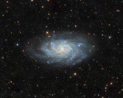 M33 triangula galaktika