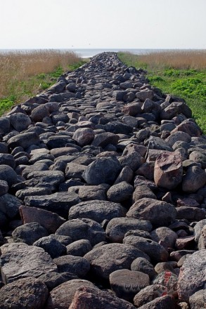 <span class="f15 lh1p5">Mangaļsalas mola brālēns - Ainažu mols</span>