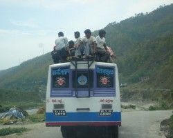 Nepal.Satiksmes autobus.
