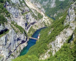 Montenegro  (Melnkalne) / kanjoni - 2. foto